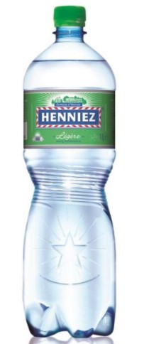 Henniez grün mit wenig CO2 PET